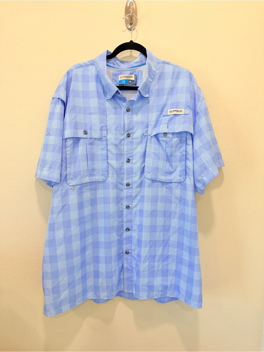 Magellan Outdoors Fish Gear Men’s 2XL Blue Plaid Vented Fishing Short Sleeve